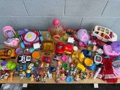 Mixed Lot of Fisher-Price Little People Toys and Accessories