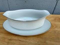 Nitto Cluny Lace 4911 Dinnerware Set