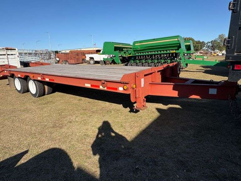 Belsche 30ft Equipment Trailer
