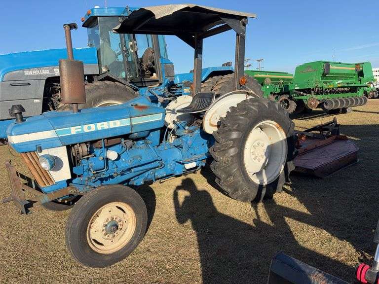 Ford 2910 Open Tractor