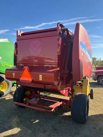 New Holland 2016 Hay Baler