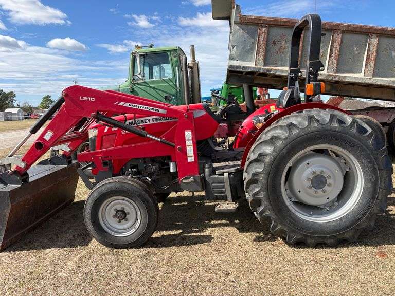 2012 Massey Ferguson 3635 Open Tractor