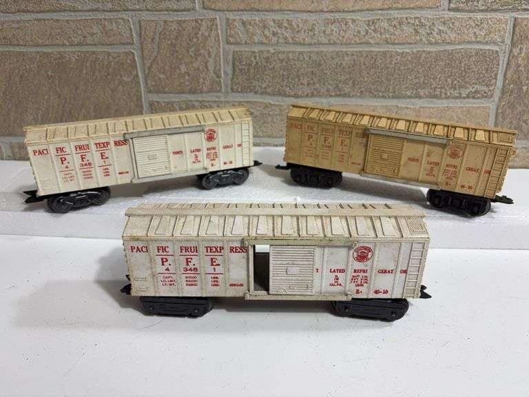 3 - Marx Rolling Stock Boxcars - (3) Pacific Fruit Express PFE #43461 image