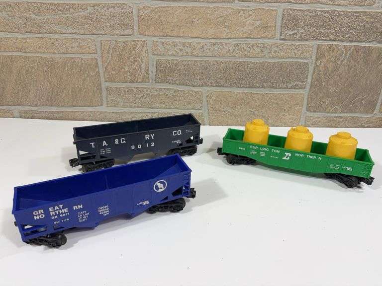 3 - Lionel Rolling Stock; BN #9141 Gondola with 3 tanks, TAG #9012 Hopper, Great Northern GN #9011 Hopper image