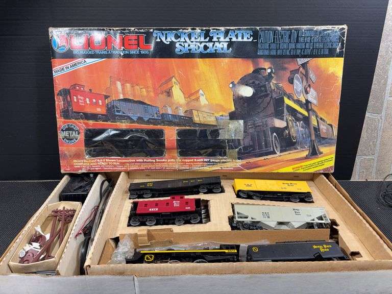 Lionel O27 “Nickel Plate Special” Train Set image