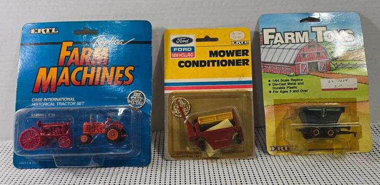 New old stock 1/64 Ertl Die Cast Collection image