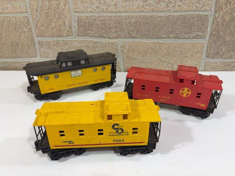 3 - Lionel Caboose Rolling Stock; CO #9064, Santa Fe ATSF #9061, Union Pacific UP #9168 image
