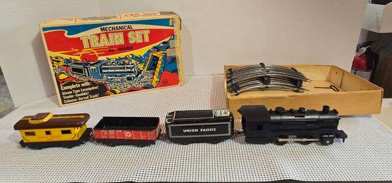 Marx 526 Mechanical Train Set image