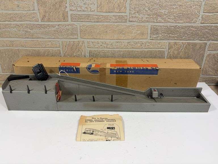 Lionel Remote Control #364 Lumber Loader w original box and instructions image