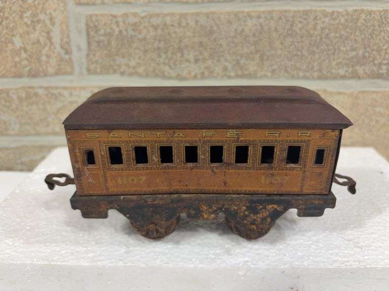 Tin Pre-War Santa Fe #1107 Passenger Car image