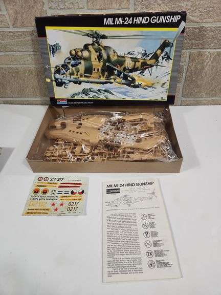 Monogram MIL Mi-24 Hind Gunship 1:48 Model Kit image