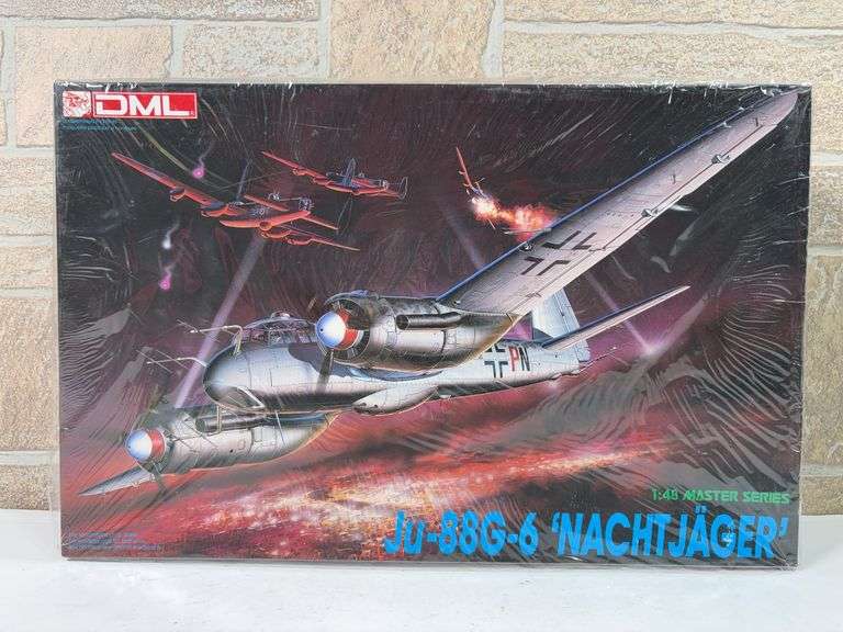 DML Ju-88G-6 'Nachtjager' 1:48 Scale Model Kit image