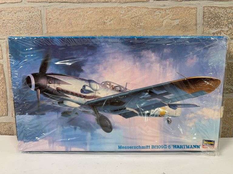 Hasegawa Messerschmitt Bf109G-6 'Hartmann' 1:48 Model Kit image
