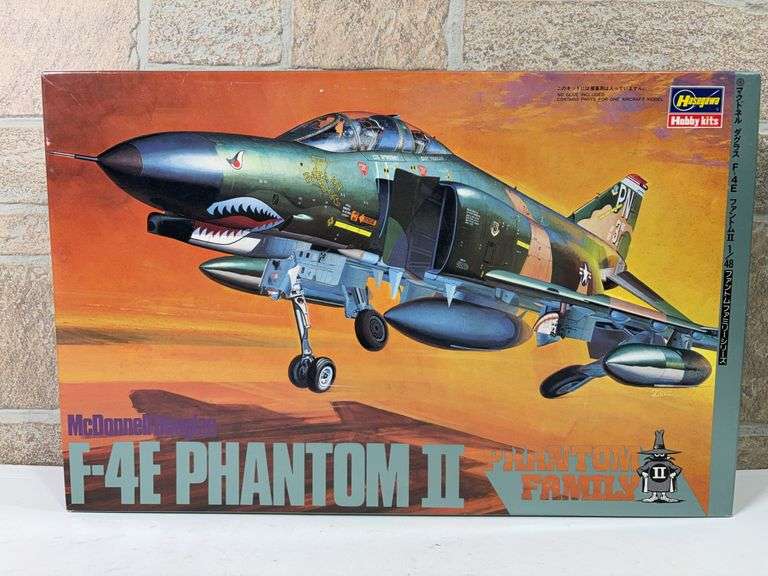 Hasegawa McDonnell Douglas F-4E Phantom II 1:48 Model Kit image