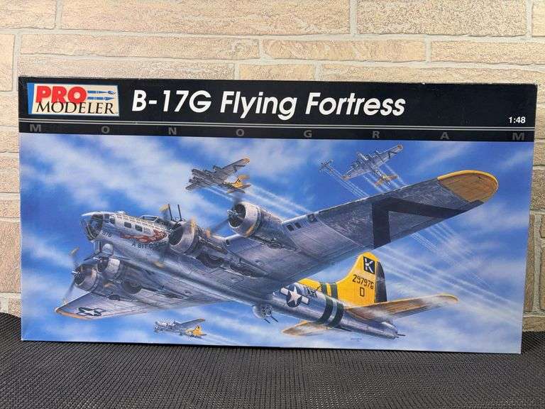 Pro Modeler B-17G Flying Fortress 85-5928 1:48 Scale Model Kit image