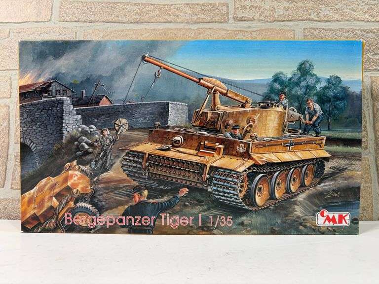 CMK Bergepanzer Tiger I 1/35 Model Kit image