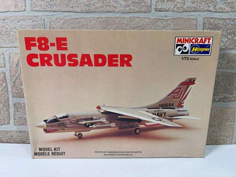 Minicraft F8-E Crusader 1/72 Scale Model Kit image