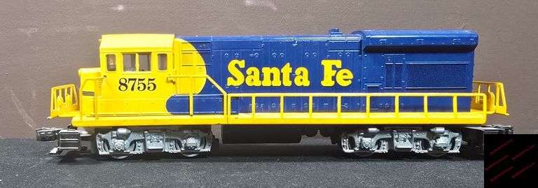 Lionel 8755 Santa Fe GP-9 diesel locomotive model train