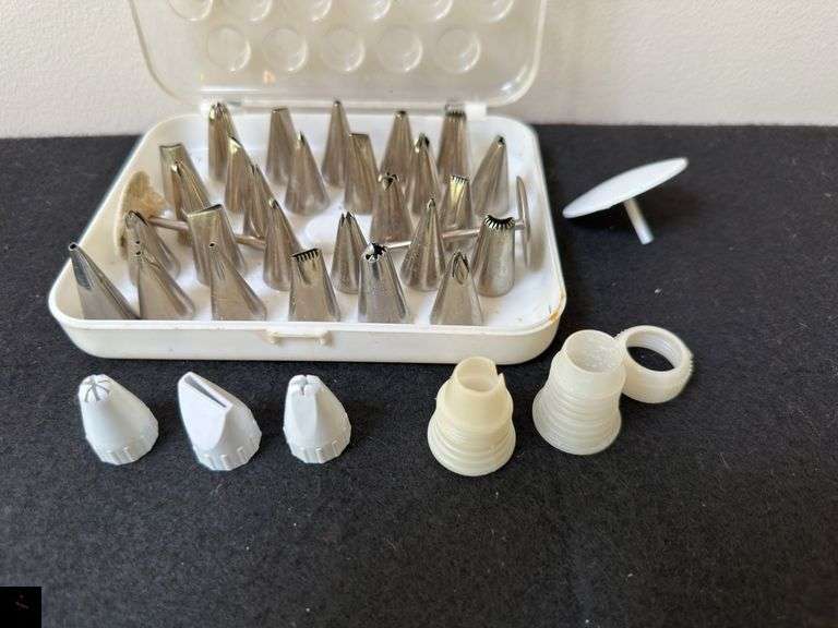Cake Decorating Supplies