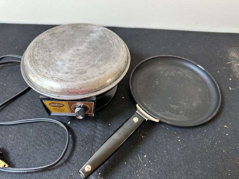 Vintage Sunbeam Electric Crepemaker with Instructions and Recipe Book