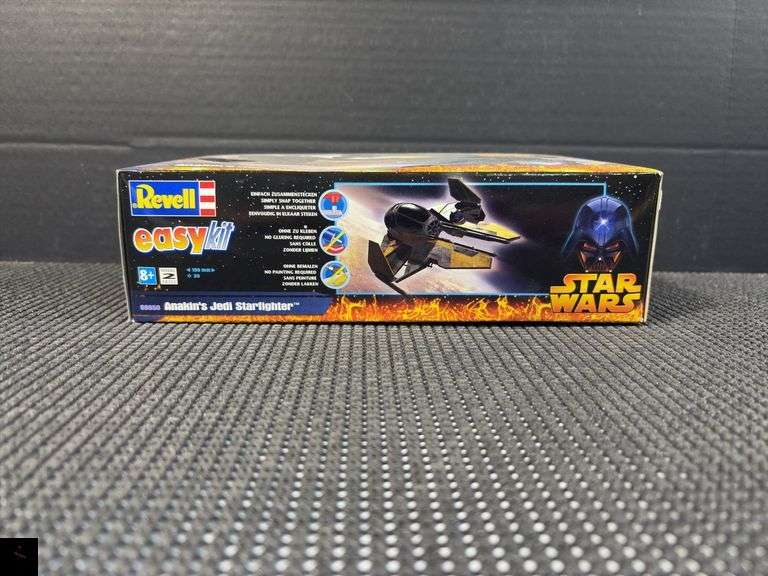 Revell Easy Kit Star Wars Anakin's Jedi Starfighter Model Kit #06650 NIB