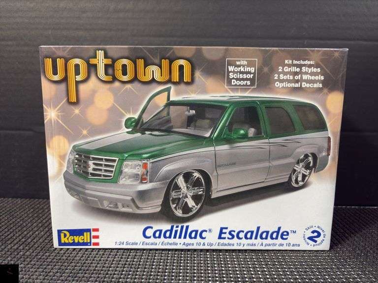 Revell Uptown Cadillac Escalade Model Kit 1/24 Scale image