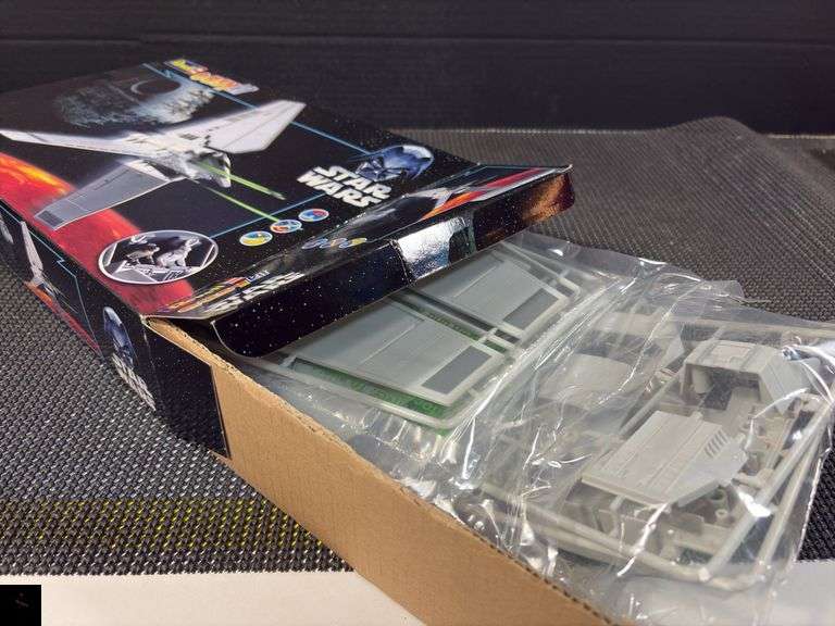Revell Star Wars Imperial Shuttle Easykit Model Kit