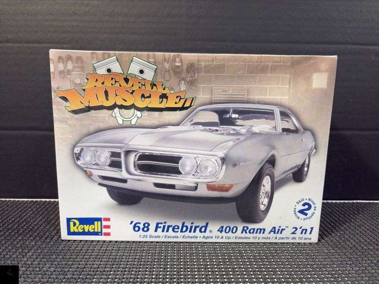 Revell '68 Firebird 400 Ram Air 2'n1 Model Kit #85-2342