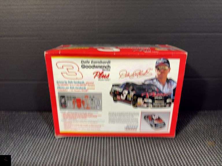 Dale Earnhardt Snap Tite Goodwrench Plus Monte Carlo Model Car