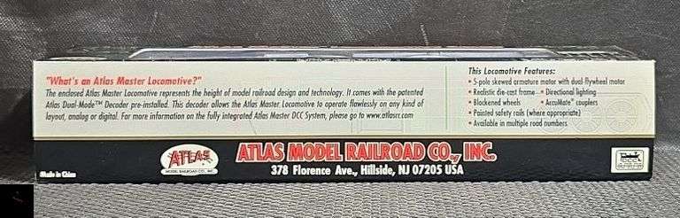 Atlas Master Locomotive Series Dash 8-40B Conrail #5068 Model Train