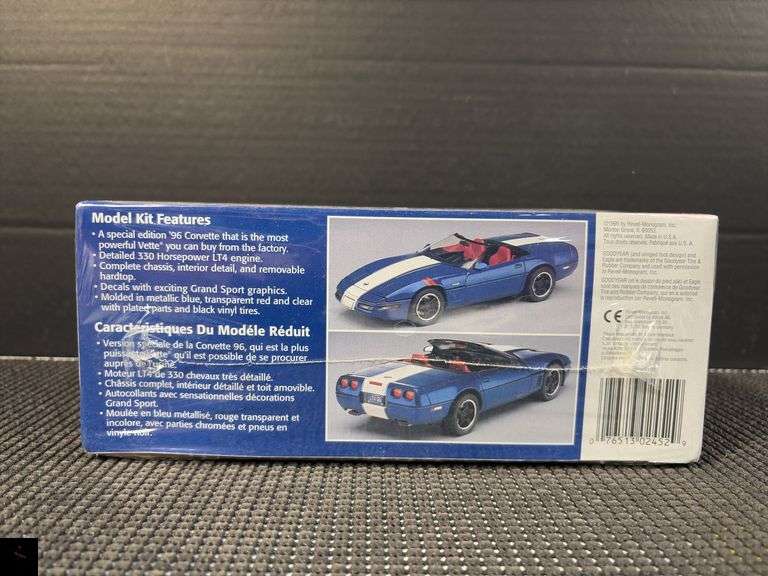 Monogram '96 Corvette Grand Sport 1/24 Scale Model Kit #2452