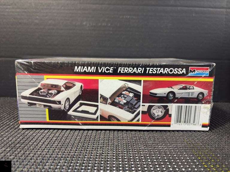 Monogram Miami Vice Ferrari Testarossa 1:24 Scale Model Kit