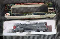 Atlas Master Locomotive Series Dash 8-40B Cotton Belt #8076, Item 9020