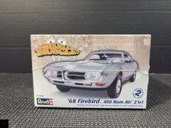 Revell '68 Firebird 400 Ram Air 2'n1 Model Kit #85-2342