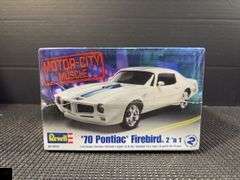 Revell '70 Pontiac Firebird 2'n 1 Model Kit - Factory Sealed