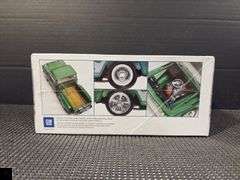 Revell '65 Chevy Stepside Pickup 2'n1 Model Kit