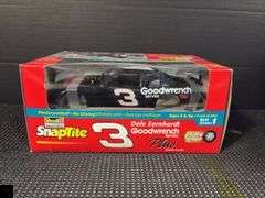 Dale Earnhardt Snap Tite Goodwrench Plus Monte Carlo Model Car