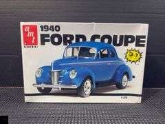 AMT Ertl 1940 Ford Coupe 1:25 Scale Model Kit #6581