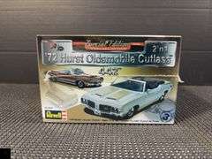 '72 Hurst Oldsmobile Cutlass 442 Model Kit