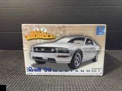 Revell 2006 Mustang GT Model Kit - Factory Sealed