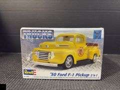 Revell '50 Ford F-1 Pickup 2'n1 Model Kit - Sealed