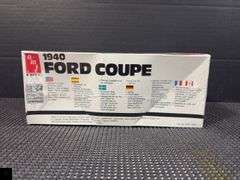 AMT Ertl 1940 Ford Coupe 1:25 Scale Model Kit #6581