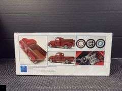 Revell '50 Ford F-1 Pickup 2'n1 Model Kit - Sealed