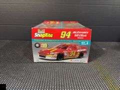 Revell SnapTite 1998 McDonald's Bill Elliott Taurus Model Car Kit
