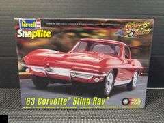 Revell SnapTite '63 Corvette Sting Ray Model Kit #85-1915 - Factory Sealed