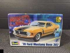 Revell '70 Ford Mustang Boss 302 1:24 Scale Model Kit