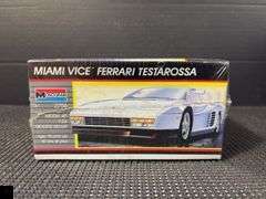 Monogram Miami Vice Ferrari Testarossa 1:24 Scale Model Kit