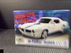 Revell '70 Pontiac Firebird 2'n 1 Model Kit - Factory Sealed