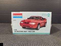 Monogram 1:25 Scale '94 Mustang Indy Pace Car Model Kit