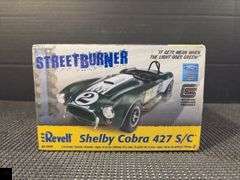Revell Streetburner Shelby Cobra 427 S/C 1:24 Scale Model Kit